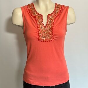 Cache tops with sequins and beads